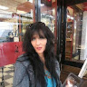 Meet your Posher, Antoinette